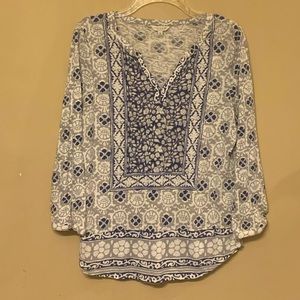 Lucky Brand White, Blue, and Gray Shirt, size: M